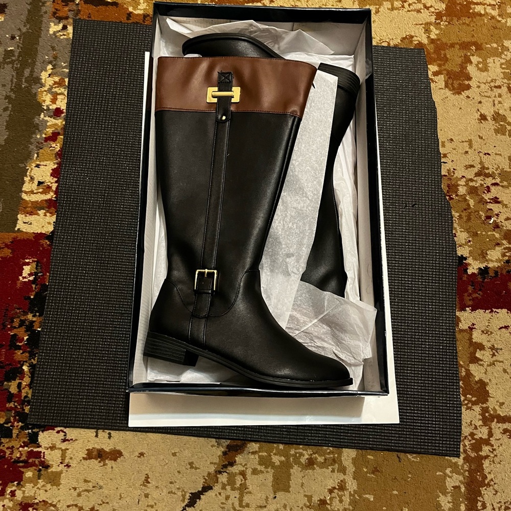 Karen Scott - BLK / Cognac Knee High Riding Boots Size: 7.5 W - WC
